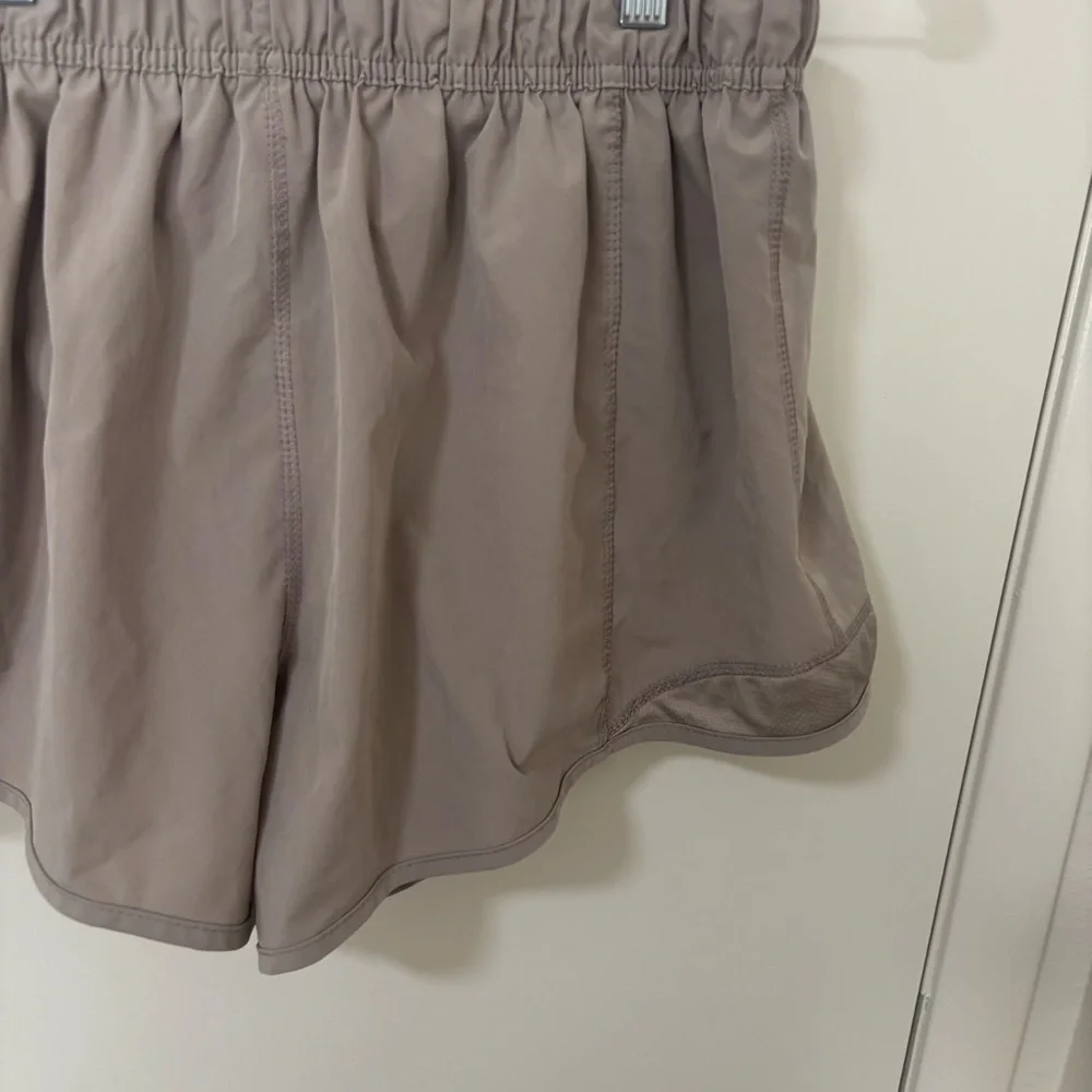 3/$15 Leg3nd beige light brow athletic workout shorts with bul in briefs XL